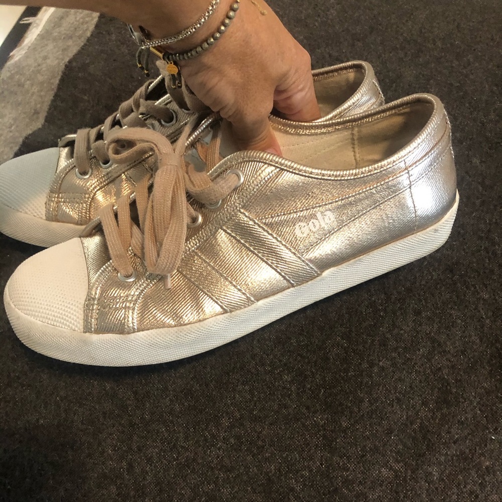 Gola Size 8 rise gold tennis shoe